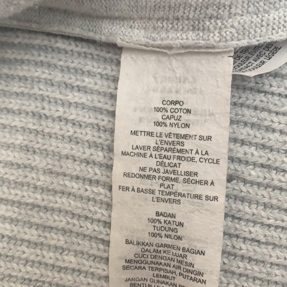 Sweater - Picture 5 of 6